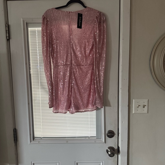 Elegant Pink Sequin romper - Picture 2 of 2